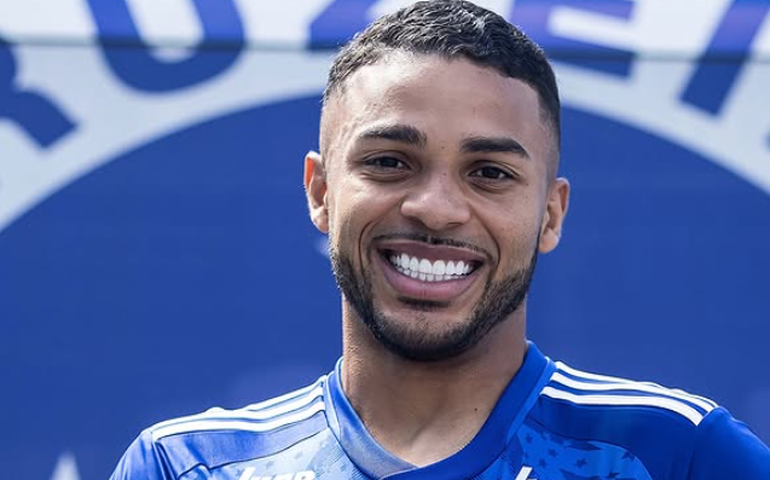 Após quase ser reforço do Palmeiras, Wanderson troca o Internacional pelo Cruzeiro