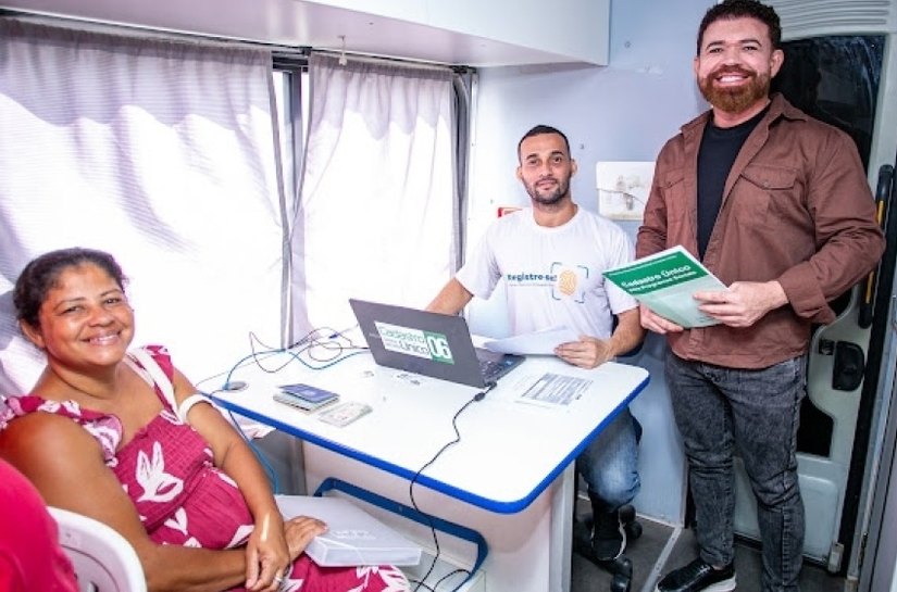 Rota da Cidadania atende 240 pessoas com serviços do Cadastro Único