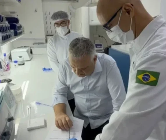 Alfredo Gaspar faz exame de DNA, aponta denunciação caluniosa e aguarda Justiça contra acusadores