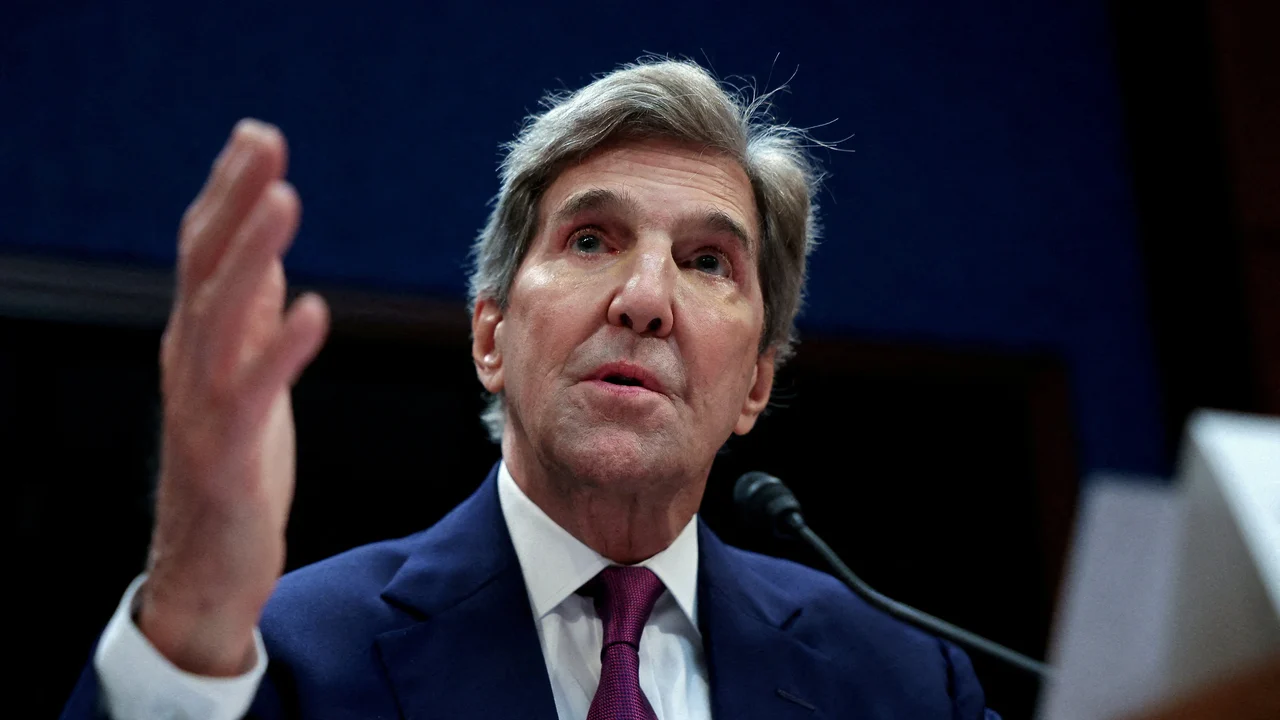 Kerry diz a autoridades chinesas que Biden está comprometido em estabilizar relações