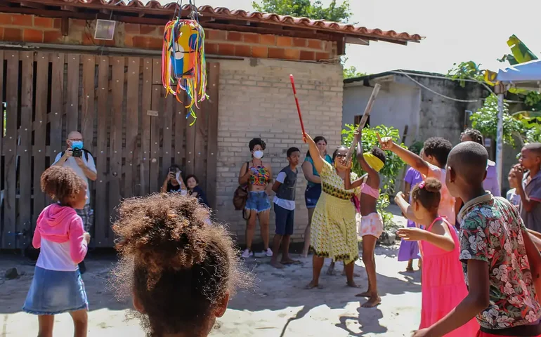 Projeto ensina cultura africana e afro-brasileira com brincadeiras