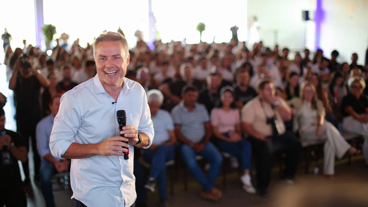 Renan Filho destaca avanço da ponte de Penedo e prevê mudança econômica no Sul de Alagoas