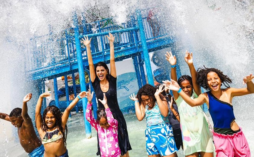 Primeira-Dama celebra aniversário em ação social histórica com crianças