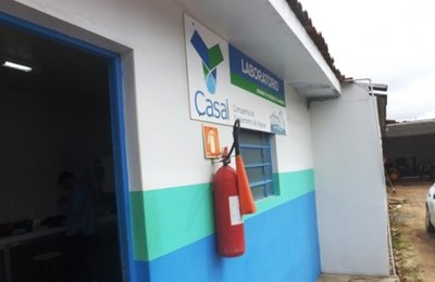 Arsal fiscaliza qualidade da água distribuída à população de Arapiraca