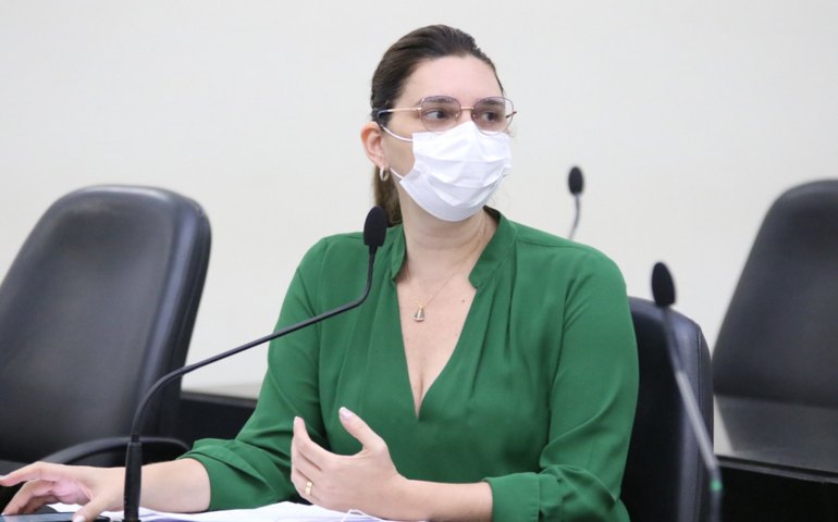 Saúde: deputada destaca importância de apurar denúncias e reforça necessidade de investimentos na atenção básica