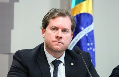 Aspirante a protagonista, Marx Beltrão arrisca futuro político