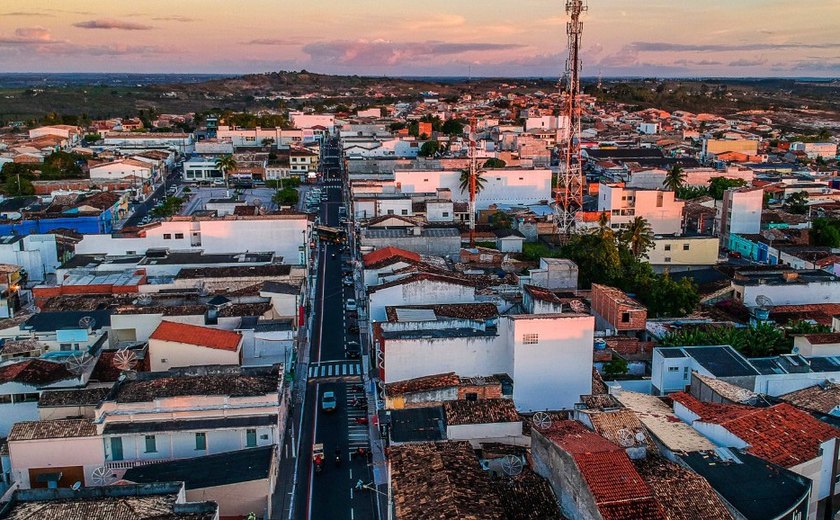 Polícia prende em Sergipe acusado de matar padrasto em Viçosa