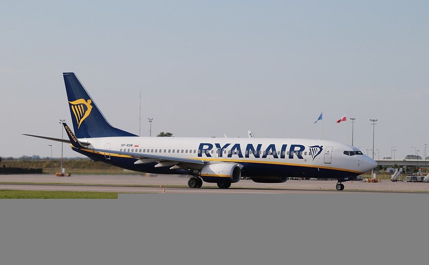 Ryanair corta projeção após queda no lucro; ação tomba em Dublin e arrasta outras cias aéreas