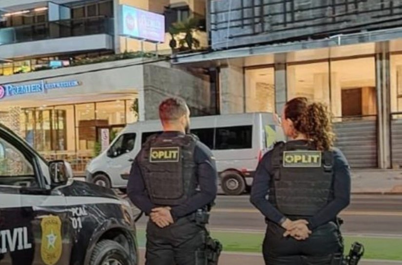 Motorista de aplicativo retém celular de passageira após corrida não paga em Maceió