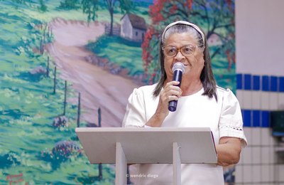 Prefeita Tia Júlia prestigia evento que marca início de Ciclo de Palestras do Projeto Ronda Escolar