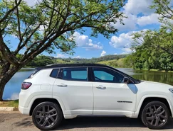 Jeep Compass se reorganiza e mantém disputa direta no segmento de SUVs médios - Sérgio Dias (2).jpeg 