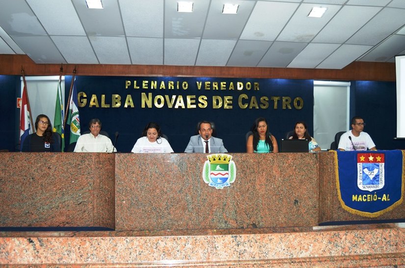 Câmara entrega comenda Jarede Viana nos 140 anos do Colégio Bom Conselho