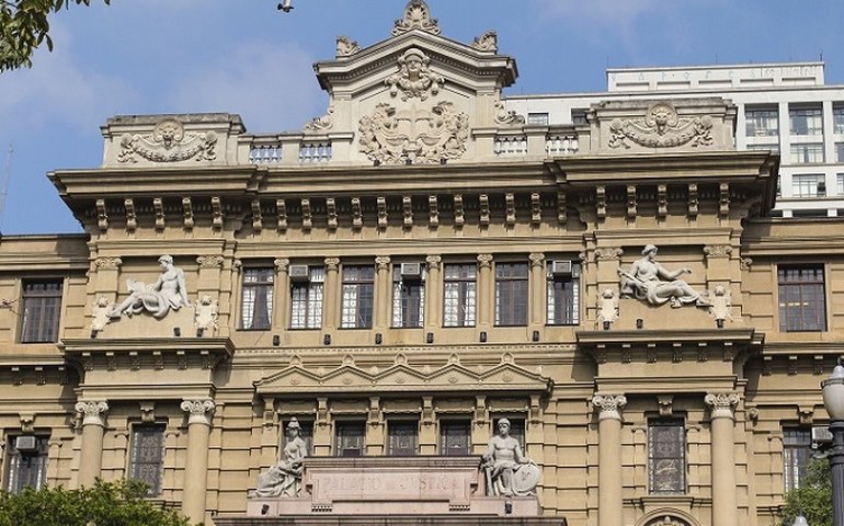 TJ de São Paulo gasta R$ 13,5 milhões em &#8216;vantagens pessoais&#8217;