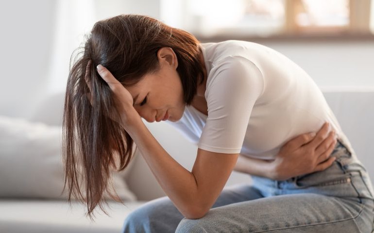 CCJ aprova datas comemorativas e selo para empresa com práticas voltadas a pessoas com endometriose