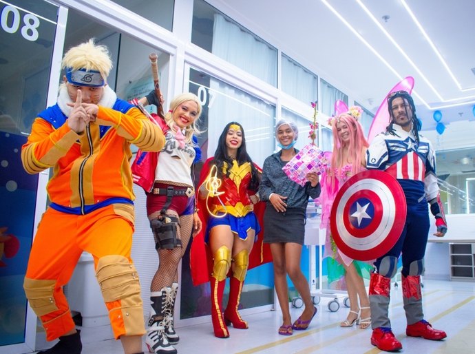 Personagens infantis invadem o Hospital da Cidade e levam alegria para os pequenos pacientes