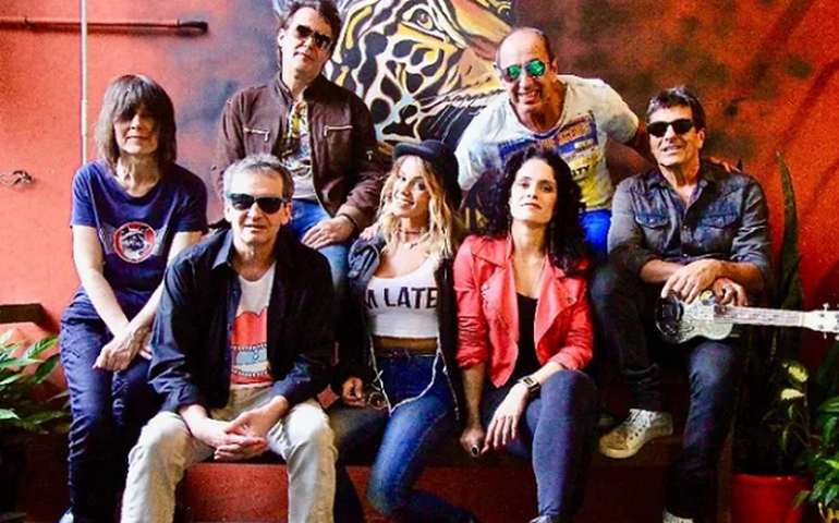 Blitz antecipa single de álbum que sai em novembro