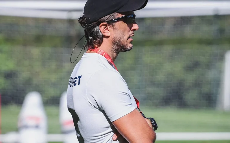 São Paulo volta aos treinos e Zubeldía inicia preparação para jogo com o Cuiabá