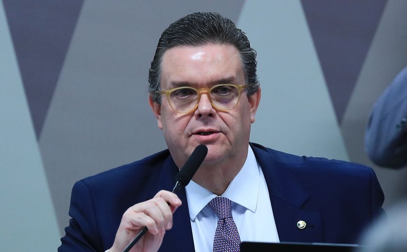 Ladrão entrou no INSS no governo Bolsonaro, diz ministro no Senado