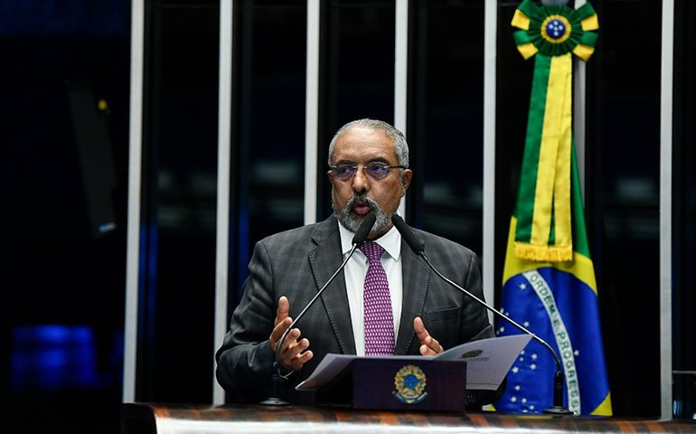 Redução da taxa de juros é um avanço para o país, celebra Paim