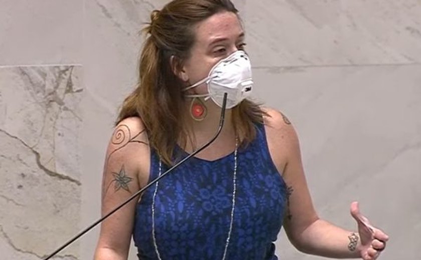 Deputado minimiza declaração de que Isa Penna teve &#8216;sorte&#8217; por ter sido assediada