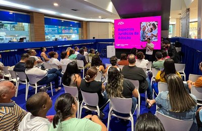 Judiciário capacita famílias para adoção durante 13º Encontro