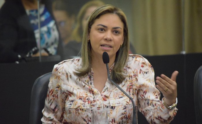 Deputada Flávia Cavalcante