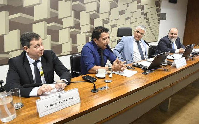 Projeto que regula apostas esportivas de quota fixa divide opiniões na CAE