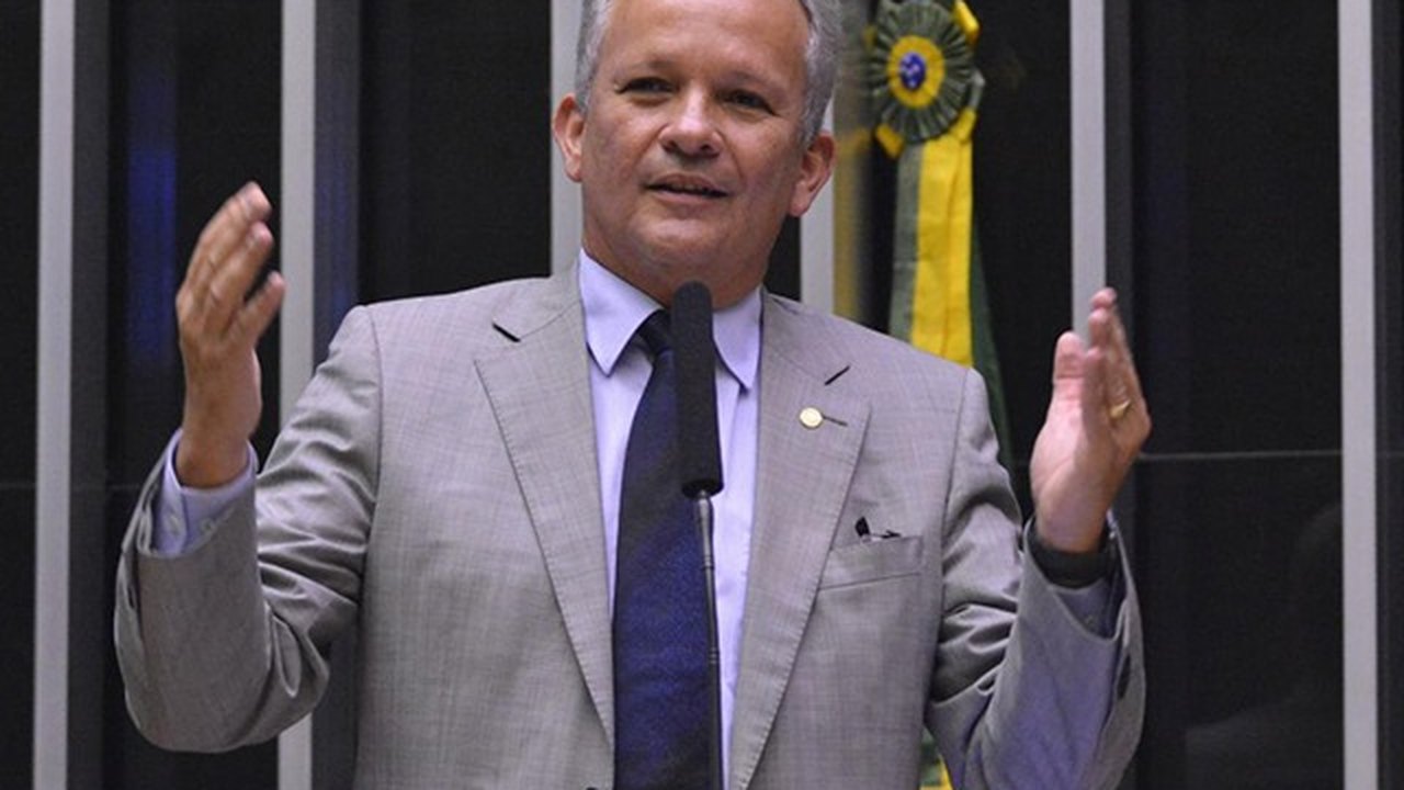 André Figueiredo (CE) é eleito líder da bancada do PDT na Câmara pela 6ª vez