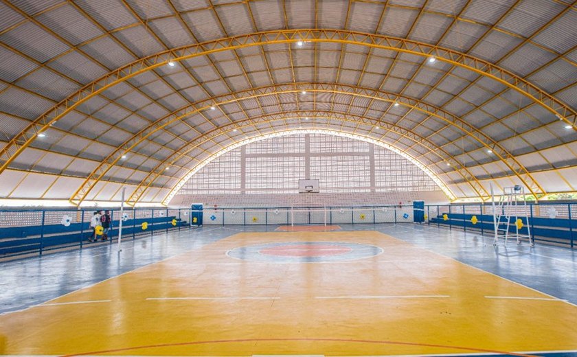 Arapiraca investe em novos ginásios poliesportivos para o desenvolvimento do esporte local