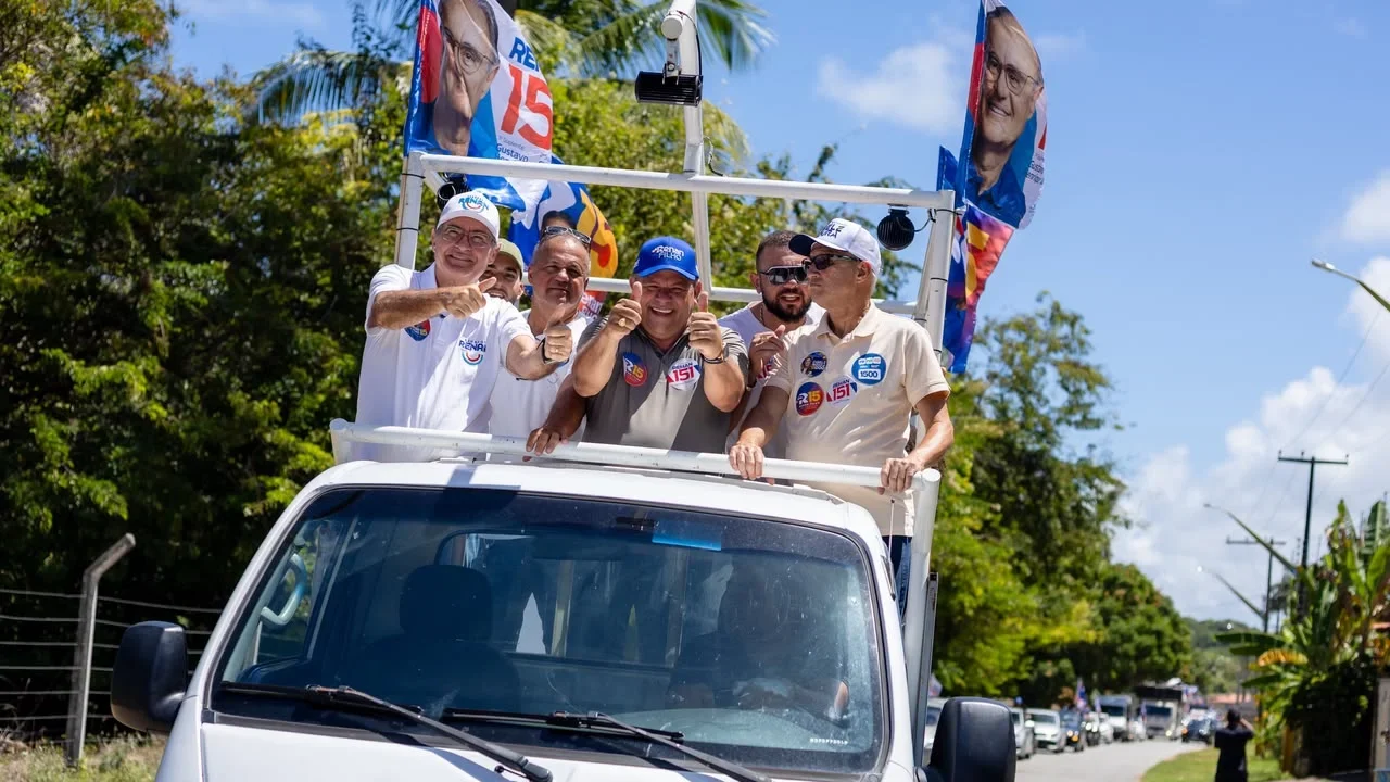 Em caravana, Renan Calheiros garante investimentos para Porto de Pedras