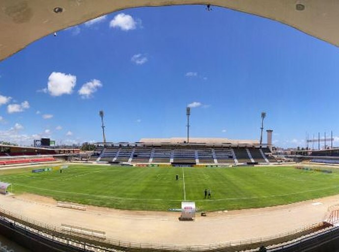 Projeto que altera o nome do estádio Rei Pelé é discutido na Assembleia
