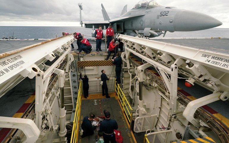 Trump assina uma série de decretos para impulsionar a energia nuclear nos EUA