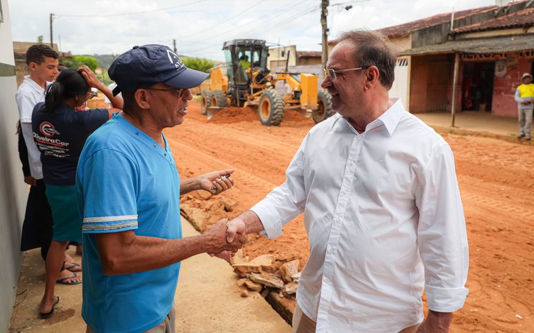 Arapiraca investe em tecnologia na pavimentação de ruas