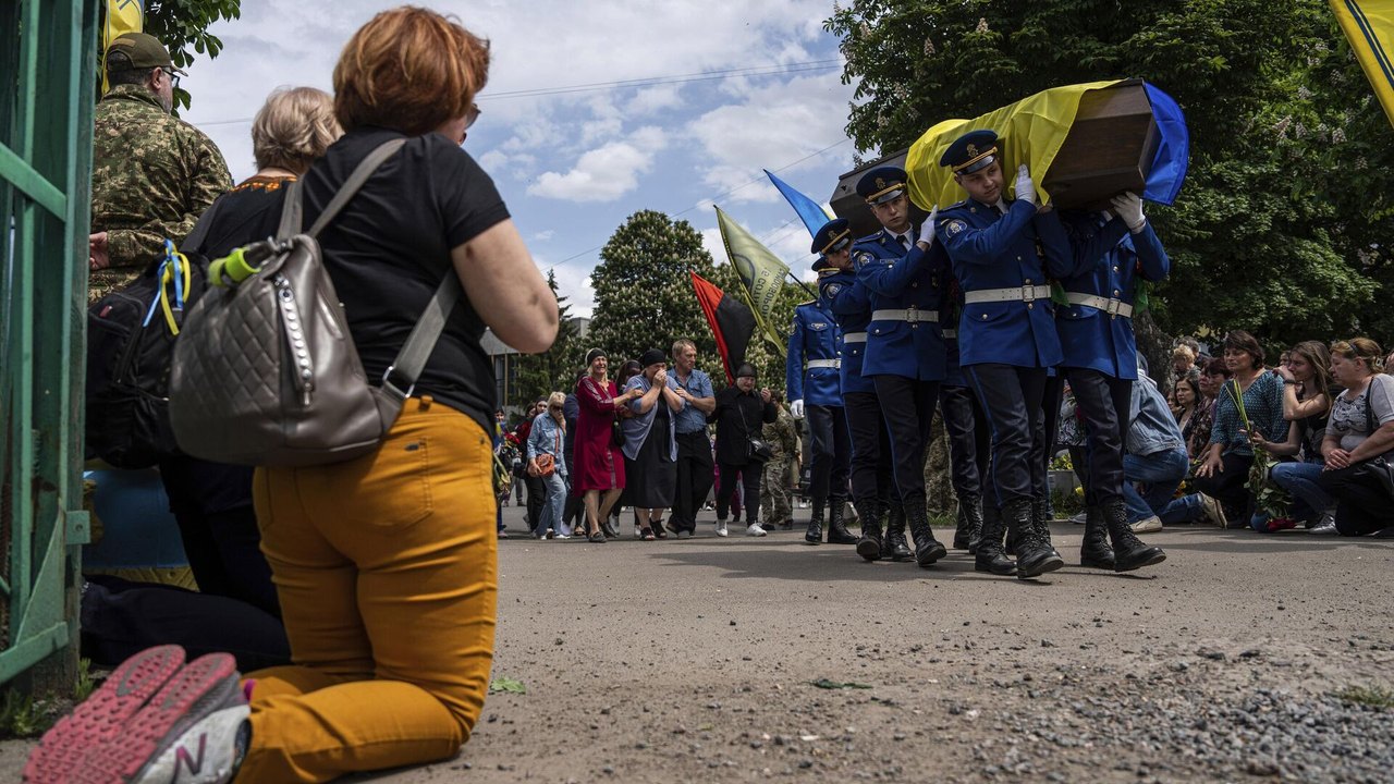 Retirada ou morte: Kiev enfrenta dilema em Krasnoarmeisk diante de avanço russo