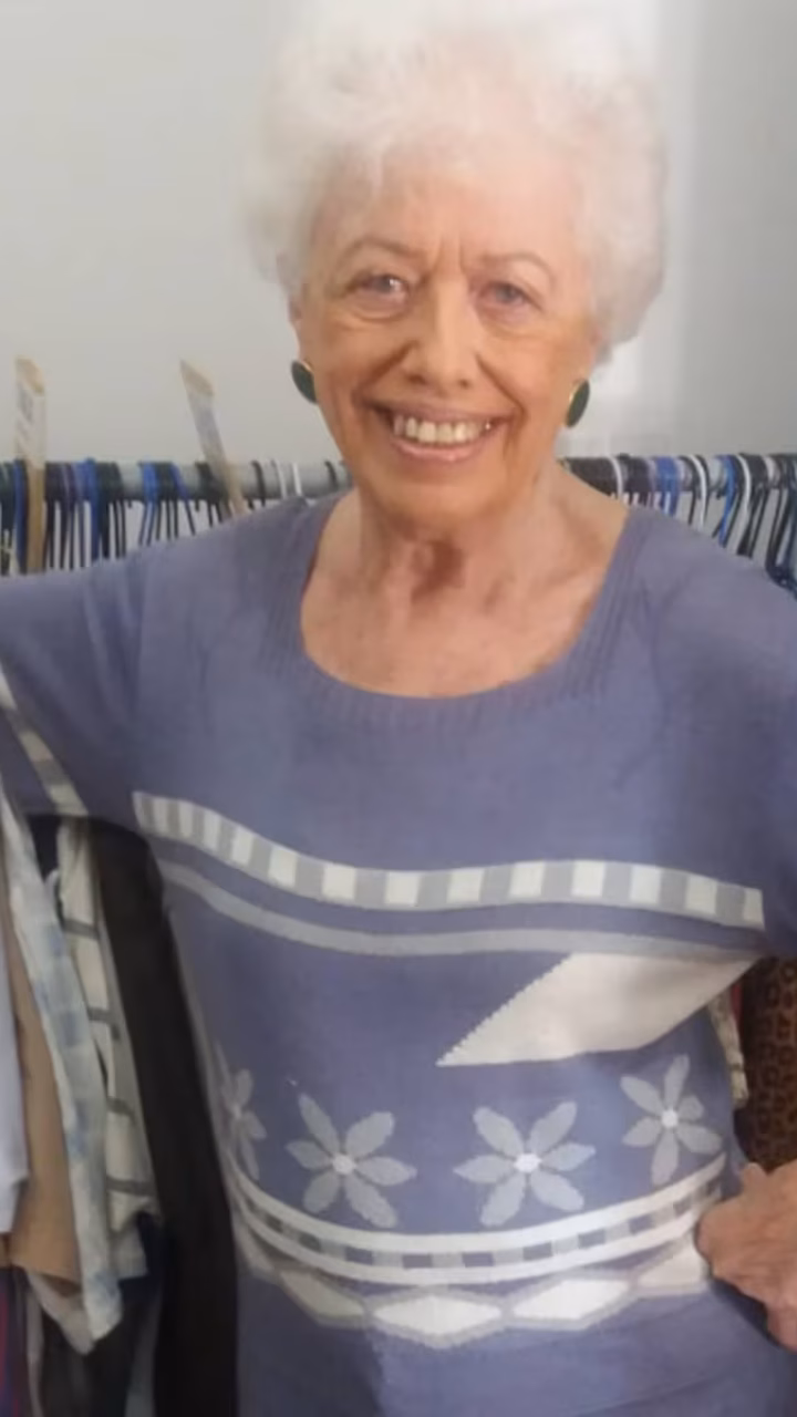 Moradora do Retiro dos Artistas, atriz de 'Terra Nostra' realizou sonho aos 50 anos e, aos 91, afirma: 'Nunca titubeei'