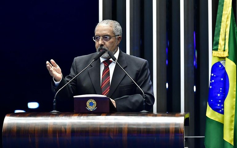 Paim comemora inclusão de auditores do trabalho assassinados entre os 'heróis da pátria'