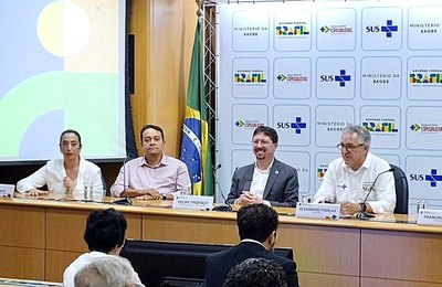 Rodrigo Buarque destaca importância do CNE para reparar vazios assistenciais