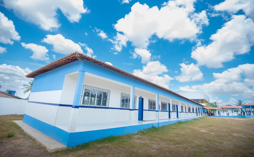 Governo inaugura complexo esportivo e escola indígena em Inhapi neste sábado