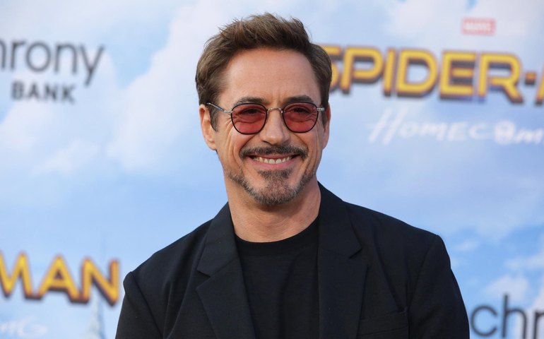 De Mercedes a Corvette: 'Homem de Ferro' reforma carrões e faz sorteio de R$ 5 milhões no Salão do Automóvel de Nova York; entenda