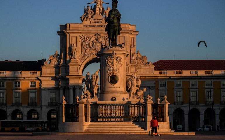 Abertura do estreito de Ormuz não será suficiente para evitar crise na Europa, avalia especialista