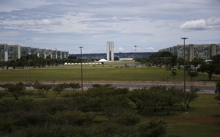 Movimentação é menor na Esplanada em estreia da seleção feminina