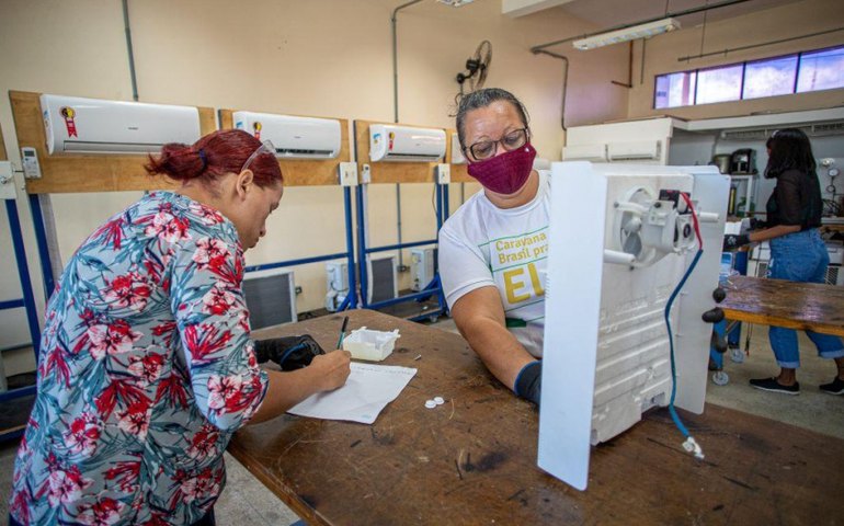 Prefeito JHC envia à Câmara projeto de auxílio financeiro para mulheres empreendedoras