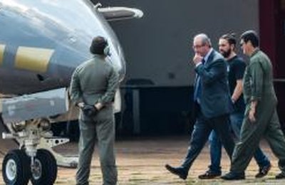 Cunha faz exame de corpo de delito em Curitiba