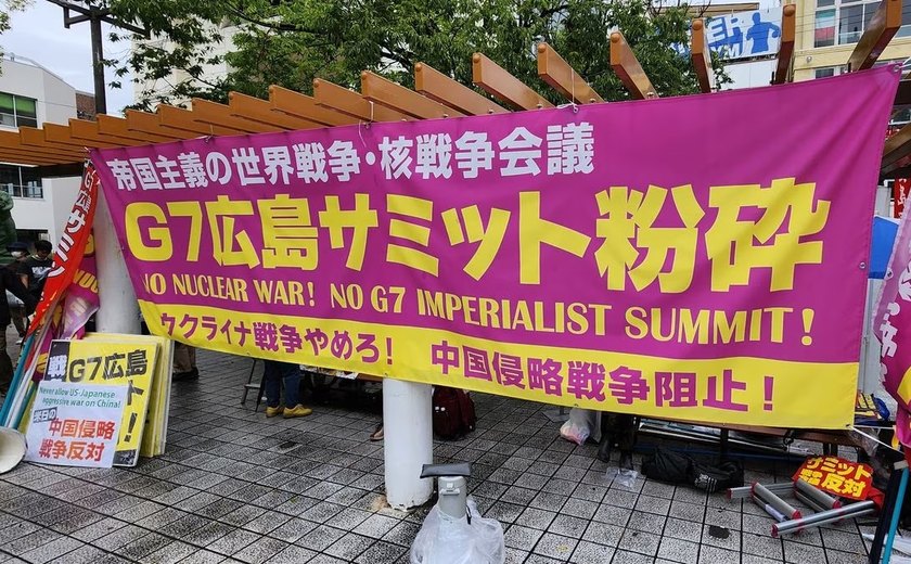 Manifestantes protestam contra 'G7 imperialista' perto do hotel de Lula em Hiroshima