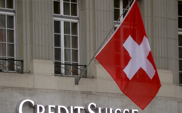 UBS lucra mais que o esperado no 1º trimestre; ação dispara quase 5% em Zurique