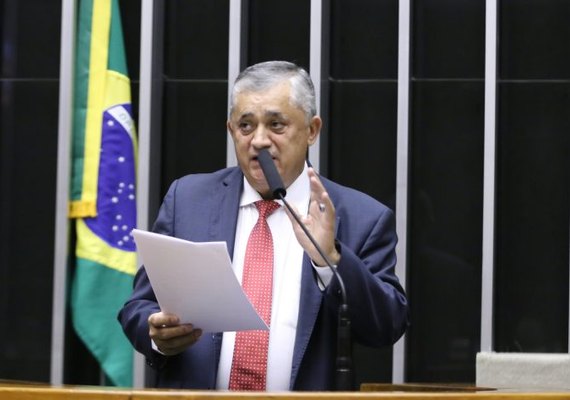 Deputados destacam legado do papa Francisco pelos pobres e pelo meio ambiente
