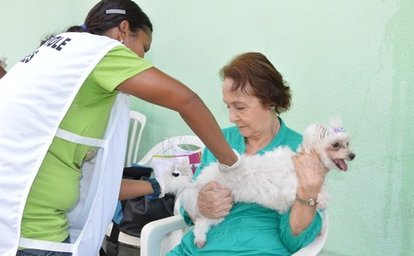 Secretaria de Saúde e municípios realizam Dia D de Vacinação Antirrábica