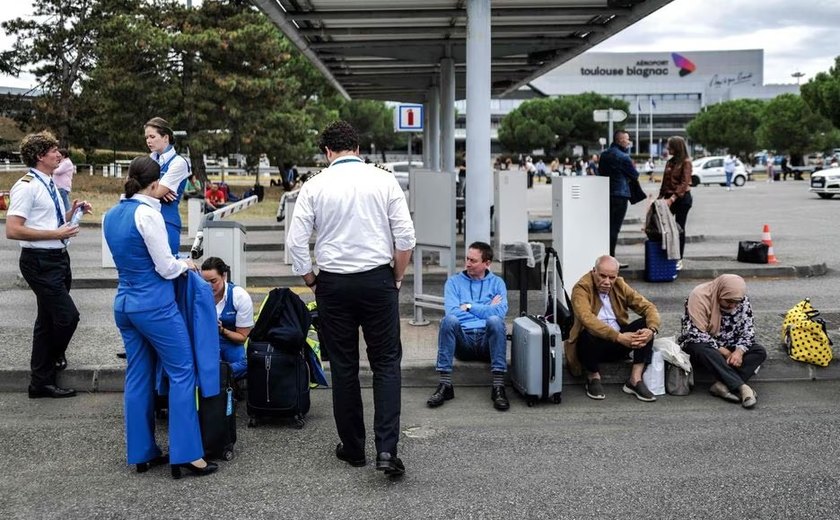 Aeroportos da França voltam a ser esvaziados por alertas de bomba