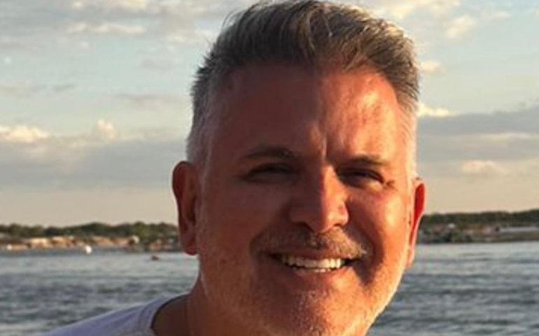 Orlando Morais responde críticas após filha mostrar mansões: 'Sou rico'