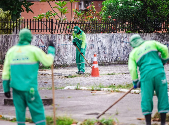 Alurb faz mutirão de limpeza na partes alta e baixa da cidade